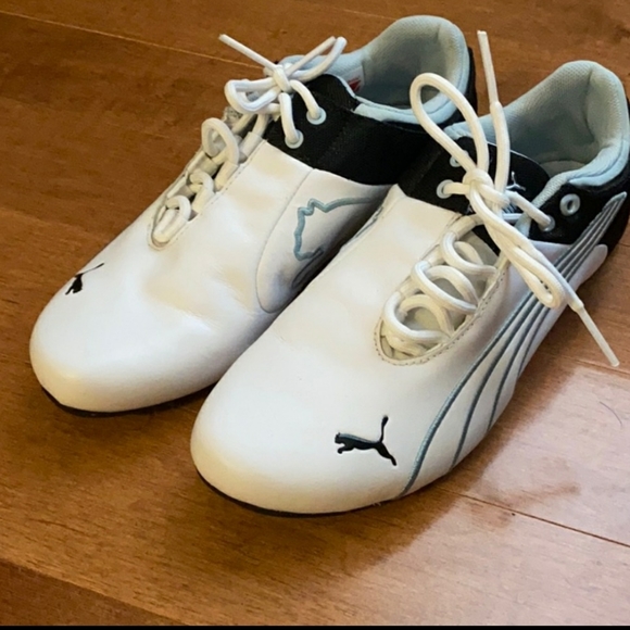 Puma Shoes - Puma - Vintage Size 37.5/7 Cute Brand new w/o Box